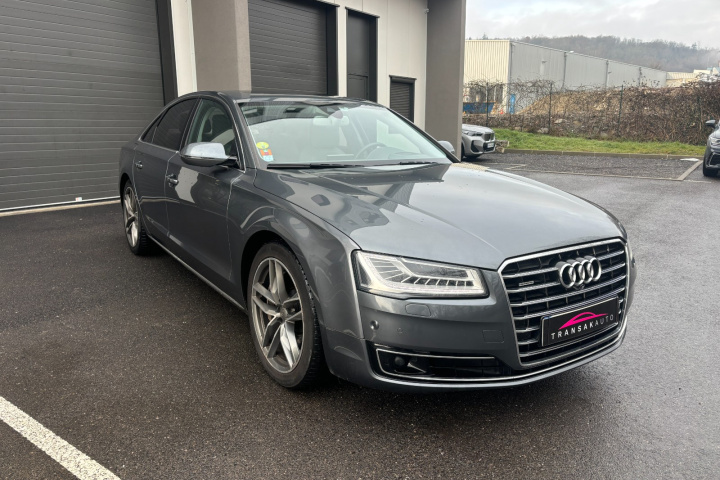 AUDI A8