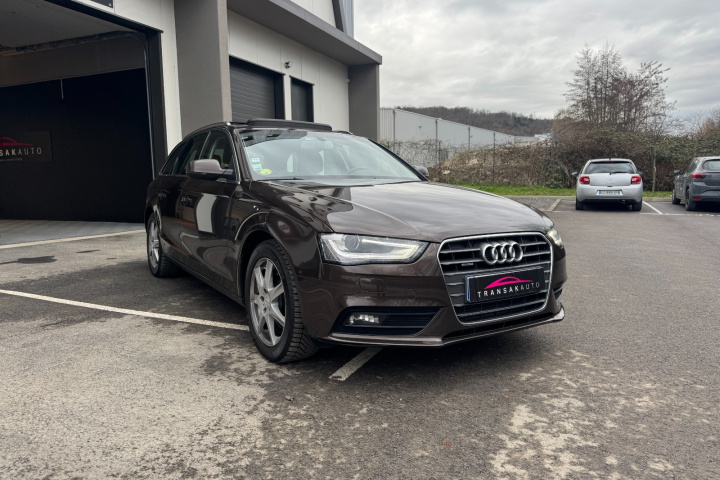 AUDI A4 AVANT