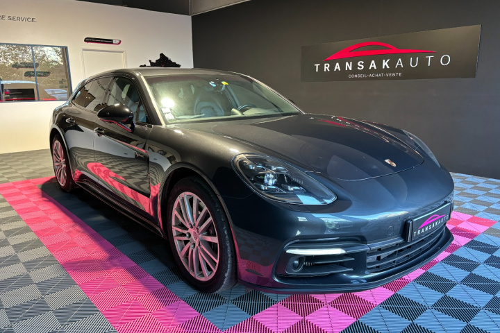 PORSCHE PANAMERA