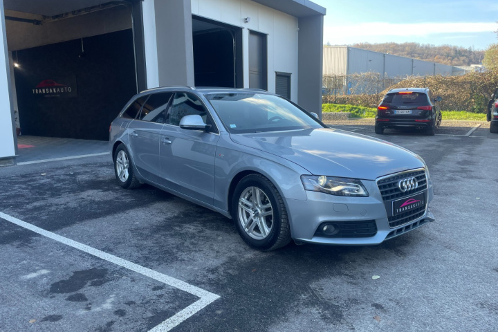 AUDI A4 AVANT