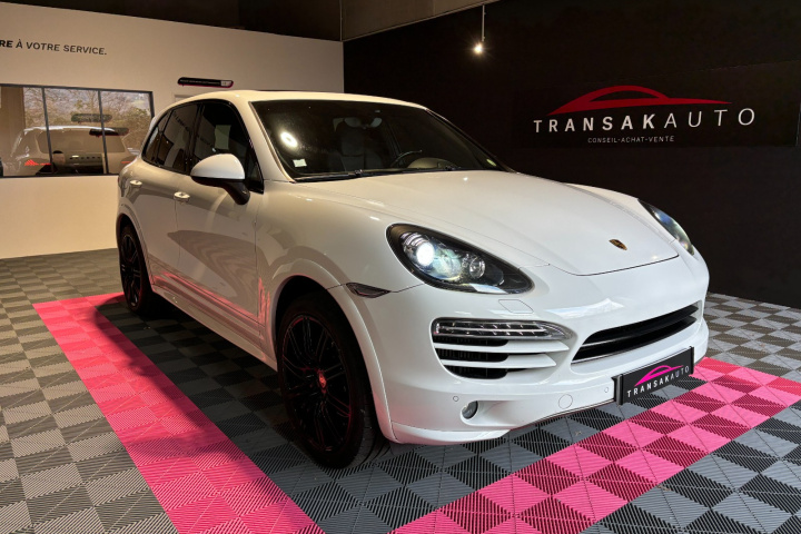 PORSCHE CAYENNE