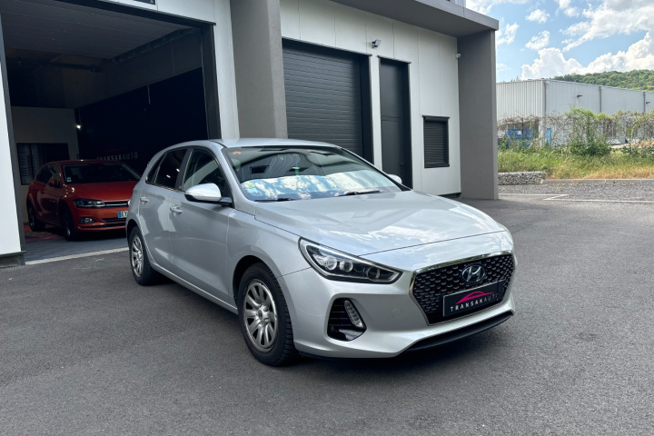 HYUNDAI i30