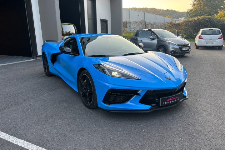 CHEVROLET CORVETTE STINGRAY COUPE