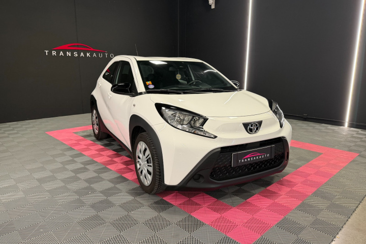 TOYOTA AYGO X
