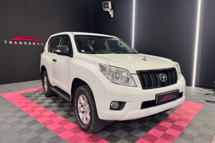 TOYOTA LAND CRUISER II