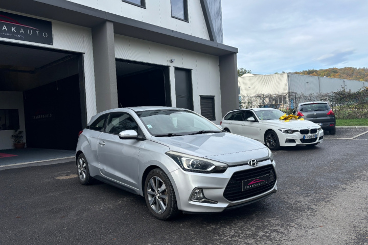 HYUNDAI i20 COUPE